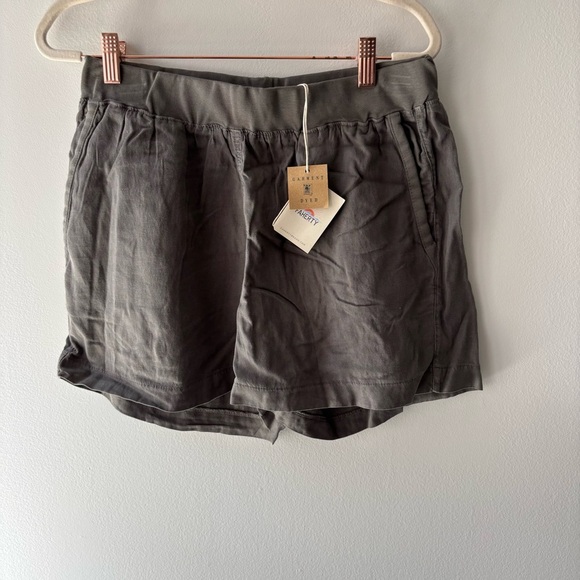 Faherty Arlie Day linen blend Short In Olive Green S L NWT - Picture 4 of 11